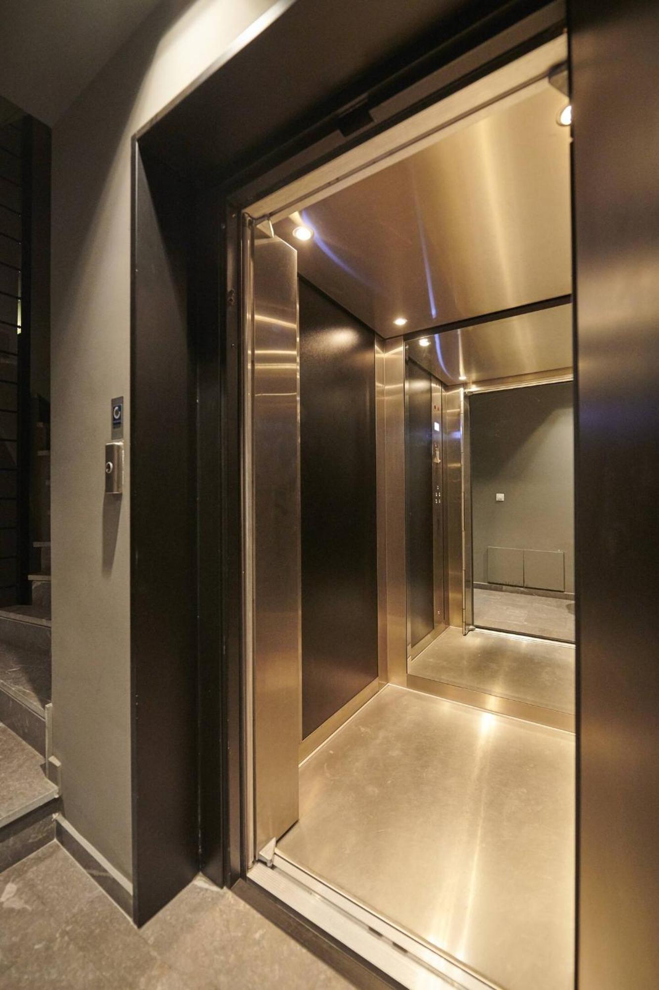 Ma Maison Nο 4, Downtown Loft , Short Walk To Acropolis, Ultra High Speed Internet 500 Mbps, Parking Upon Request, 1' From Metro Station Aten Exteriör bild